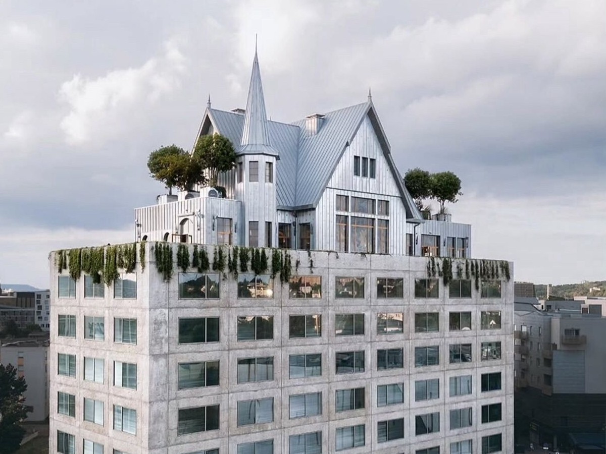 Maison Heler entre ciel et terre